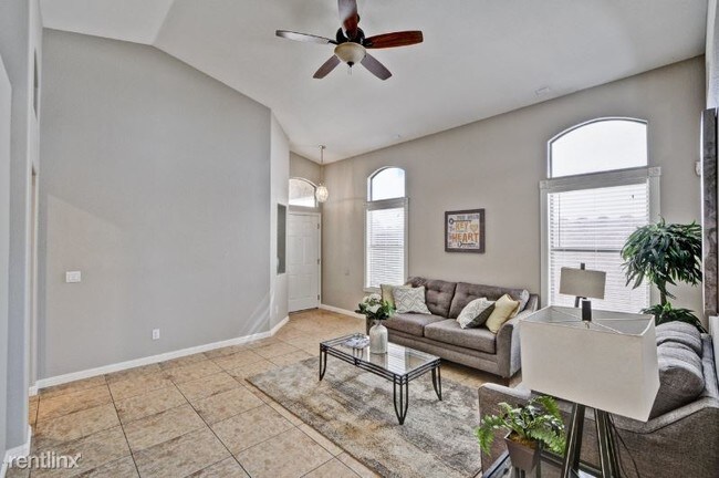 Foto del edificio - 3 br, 2 bath House - 8377 W. Melinda Lane