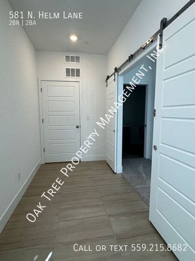 Building Photo - 581 N Helm Ln