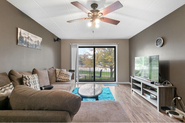 Foto del edificio - 11045 Theresa Cir