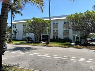 Building Photo - 1021 3rd St S