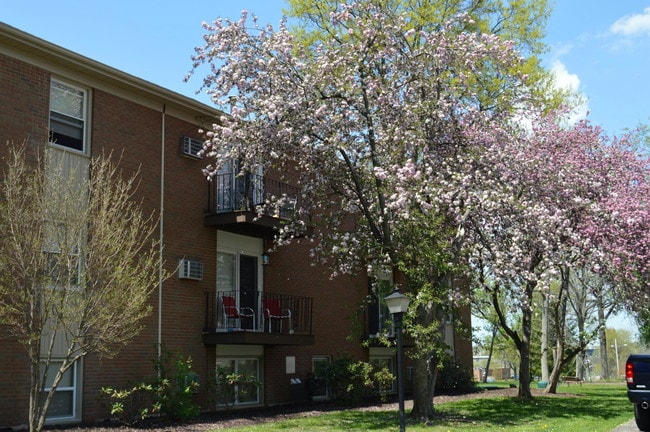 Building Photo - Woodgate North