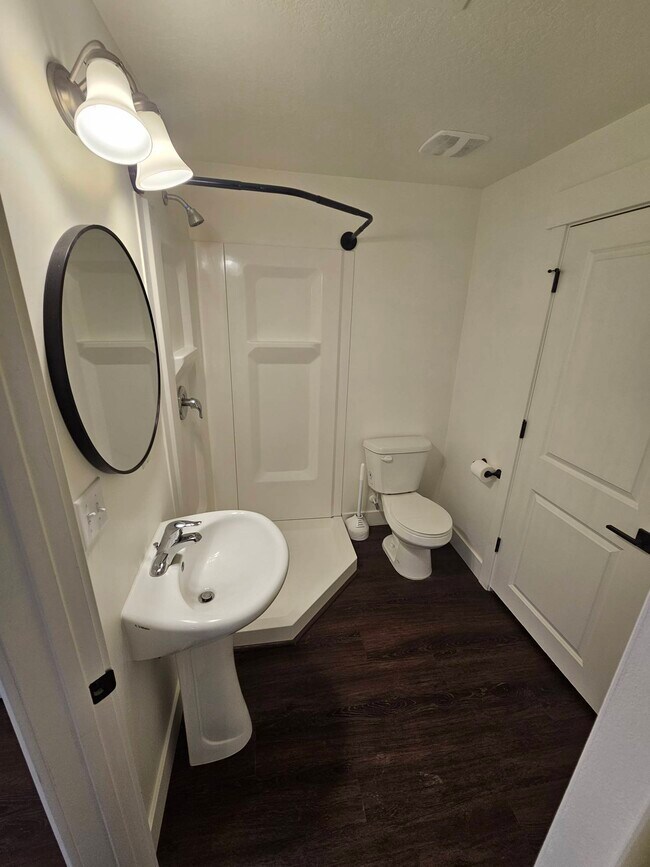 Foto del edificio - 725 N 150 E