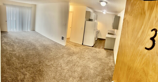 Building Photo - 12625 SW Hall Blvd
