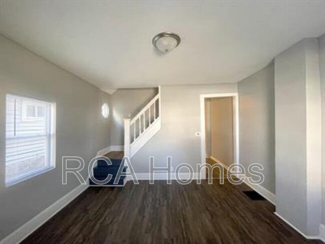 Building Photo - 451 S Keystone Ave