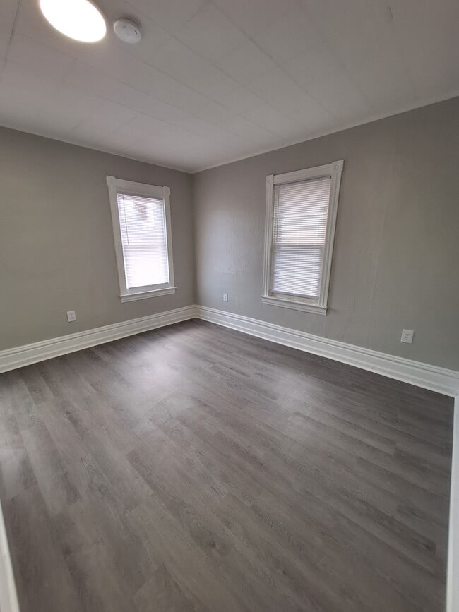 Building Photo - 326 Washington St