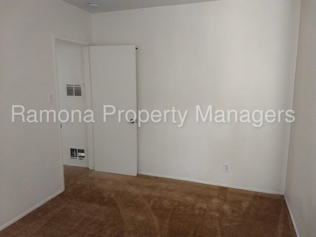 Foto del edificio - 11246 Forest Grove St