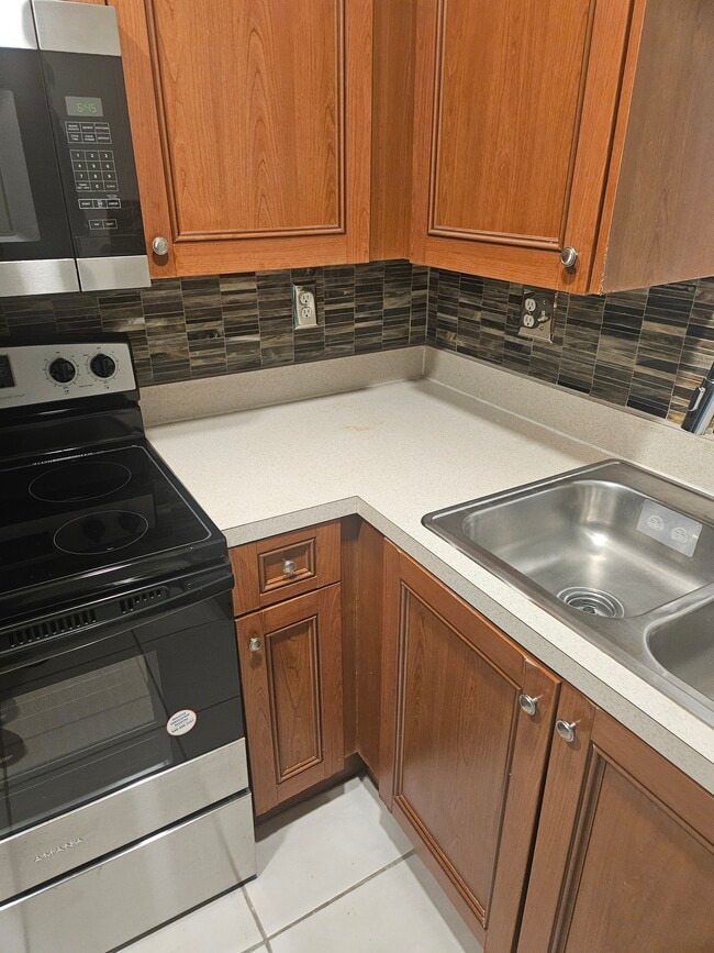 Foto del edificio - 2739 NW 131st St