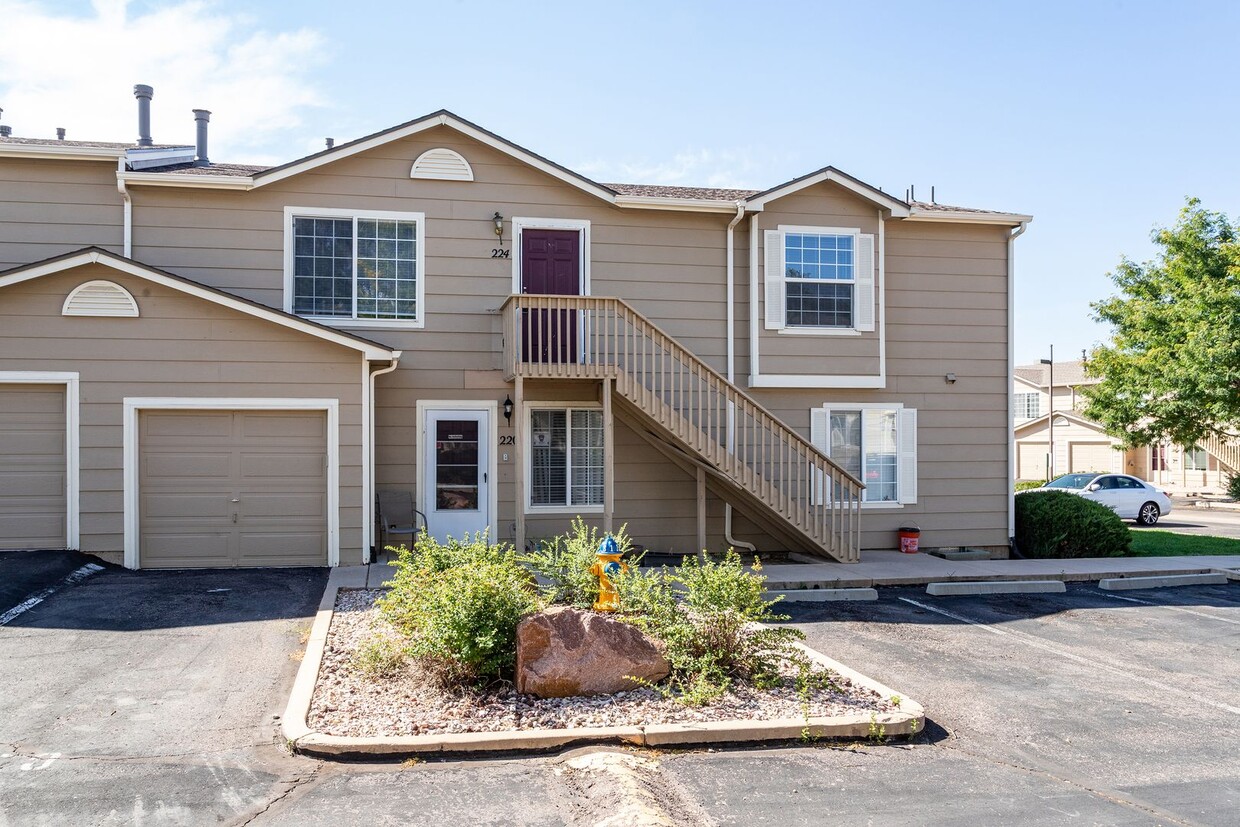 Primary Photo - Fantastic Sand Creek Condo- 3 Bedrooms - 2...