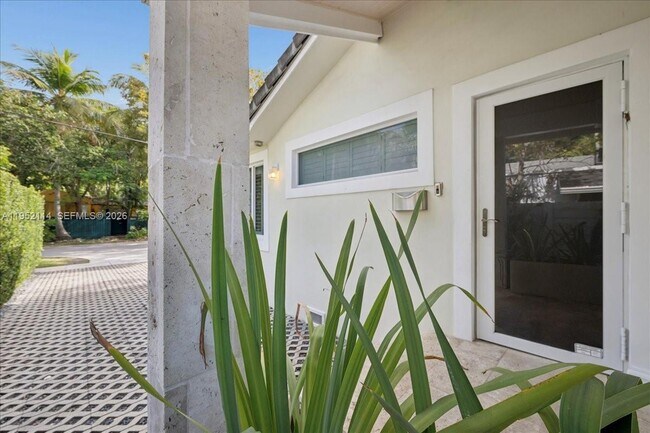 Foto del edificio - 2910 Calusa St