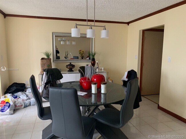 Foto del edificio - 1071 SW 124th Ct 1-1 Miami Fl 33184