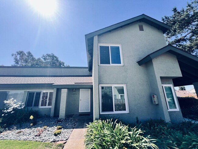 Foto del edificio - Peaceful 3/1.5 Tierrasanta Condo - Villa M...