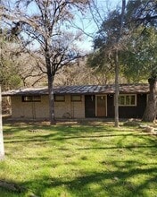 Building Photo - 207 Canyon Rd