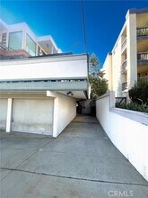 Building Photo - 2575 E 19th St