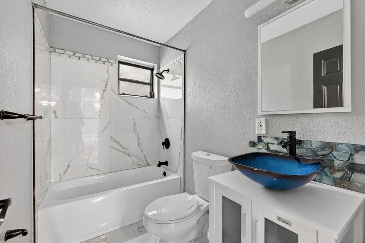 Photo - 15775 N MIAMI AVE #15775 MIAMI, FL 33169