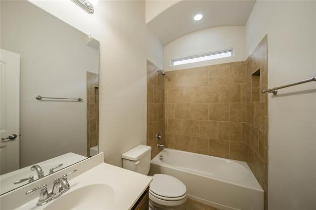 Building Photo - 2808 Frontier Dr