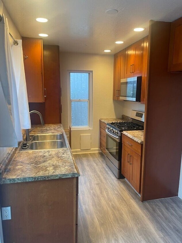 Foto principal - 1809 Huntington St
