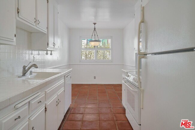Building Photo - 947 16th St