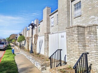 Building Photo - 4001 Tanglewilde St