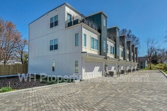 Building Photo - 1016 W Kirkland Ave