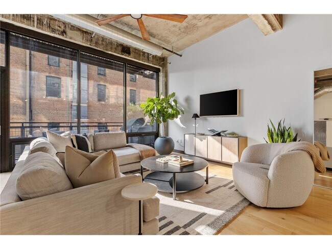 Foto del edificio - 618 N Washington Ave