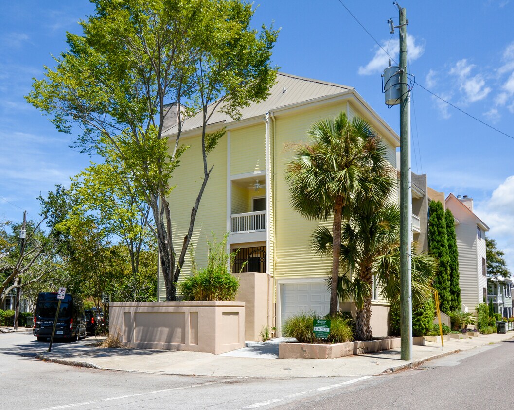 Primary Photo - Elevated Townhouse South of Broad