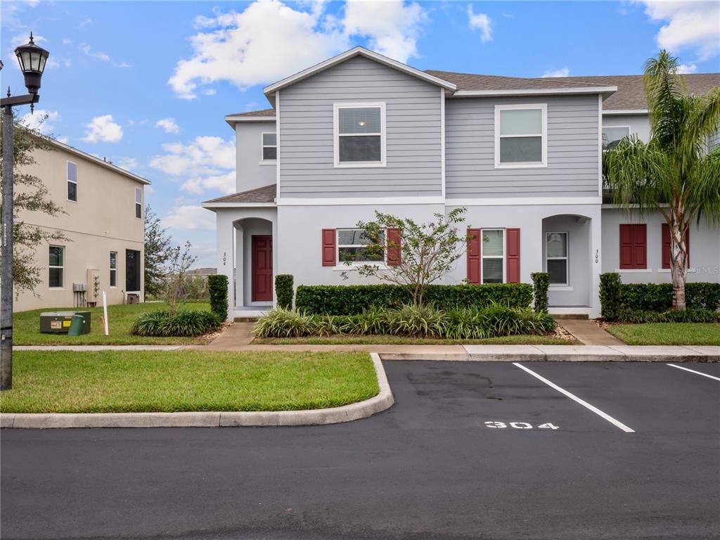 Foto principal - 304 Primrose Dr