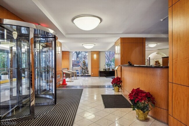 Foto del edificio - 377 S Harrison St
