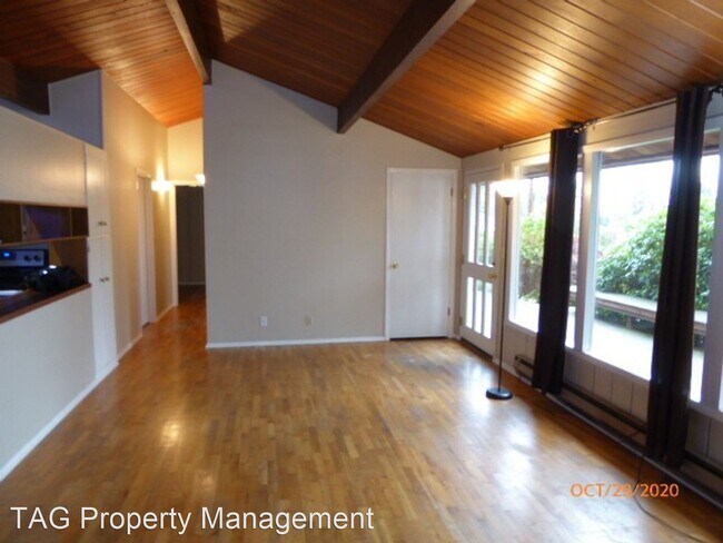 Building Photo - 3 br, 2 bath House - 16627 SE 43rd St