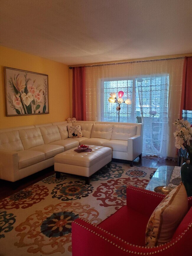 Foto del edificio - 2400 NE 1st Ln
