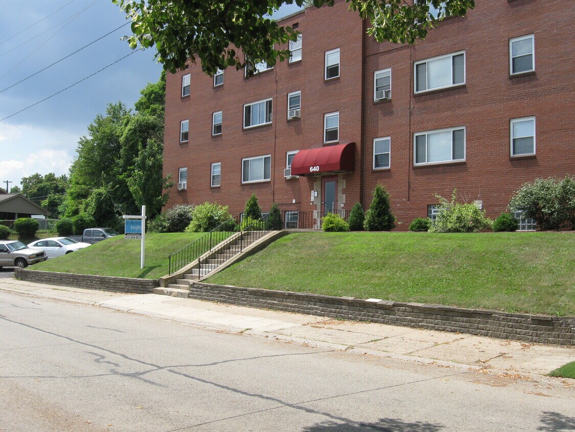 640 Southcrest Drive - 640 Southcrest Dr