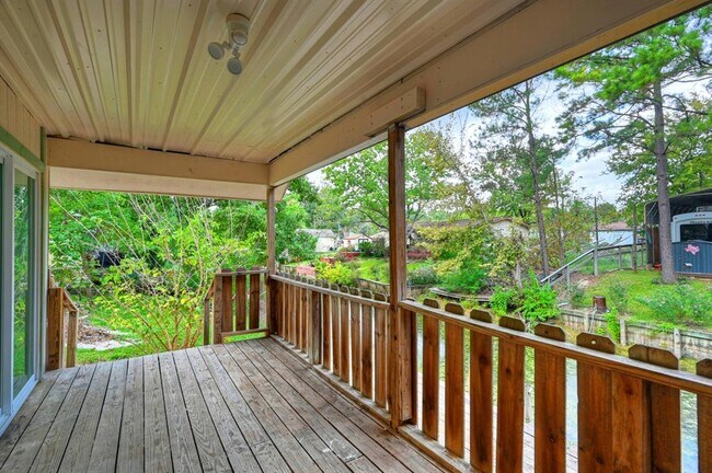 Foto del edificio - 9574 Darkwood St