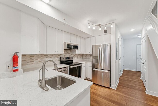 Foto del edificio - 616 E St NW
