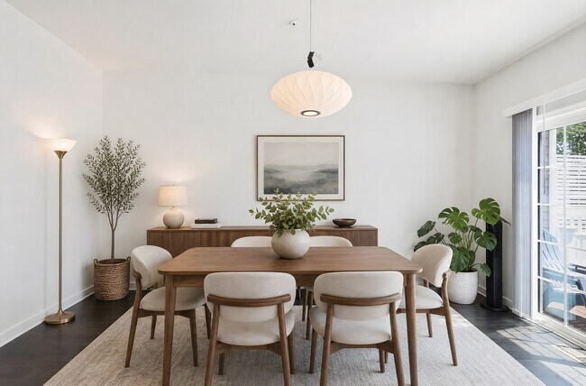 Comedor - 247 Madison Ln