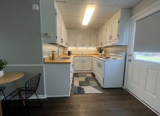 Foto del edificio - 100 Denson Ave SW