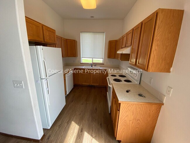 Foto del edificio - 3 bed house in Sunshine Meadows!