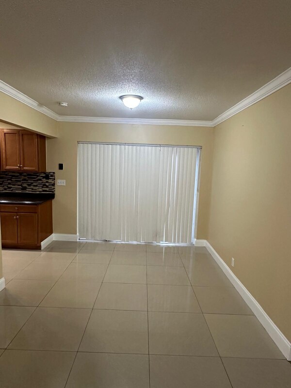 Building Photo - 11171 NW 39th St