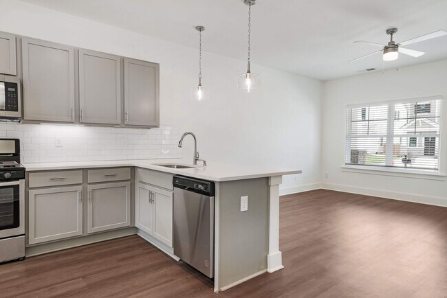 Foto del edificio - New Construction in Pelham!