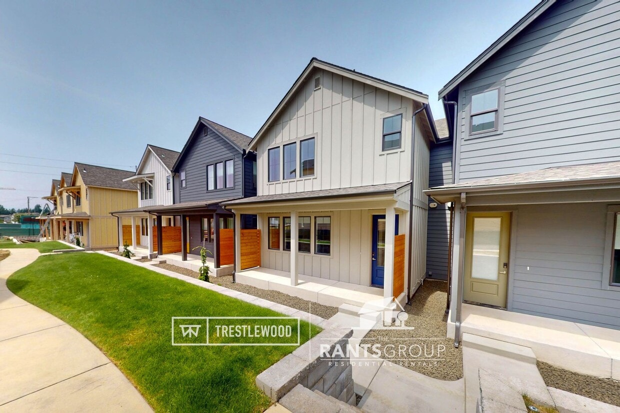 Primary Photo - Brand New! Modern Home in Trestlewood – Wh...