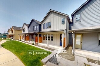 Building Photo - 121 Veranda Ln SE