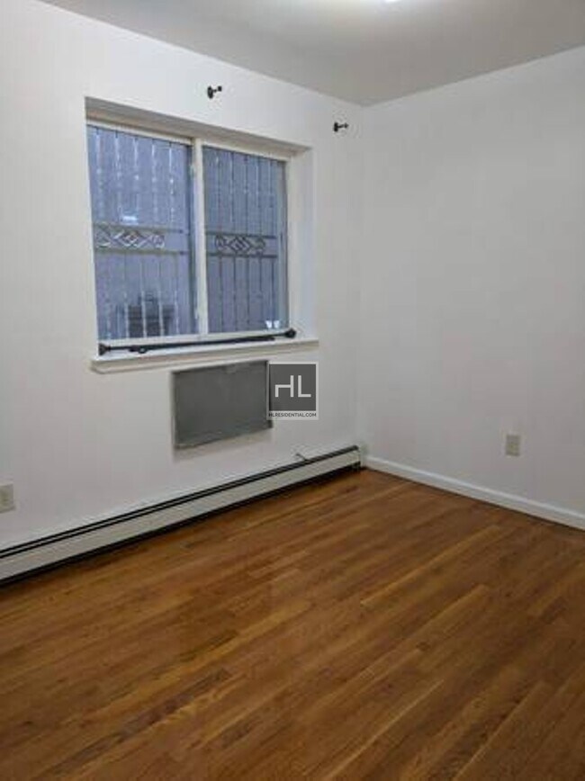 Building Photo - 67 STREET