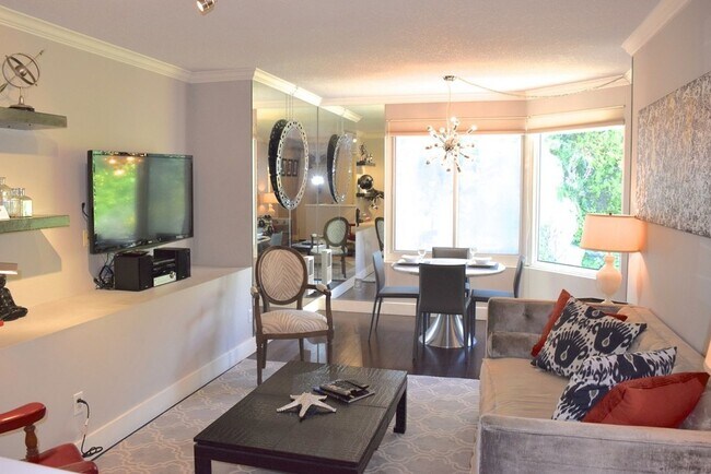 Building Photo - Mid-Term Occupancy, Telegraph Hill Furnished Condo- 1 Car Parking- 24 Hour Doorman - Fitness Center