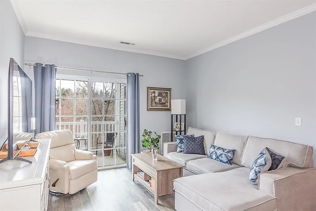 Photo - 21 Hampshire Rd (Methuen, MA)
