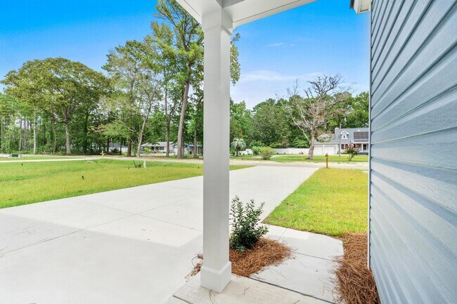 Building Photo - 1039 Harbor Dr