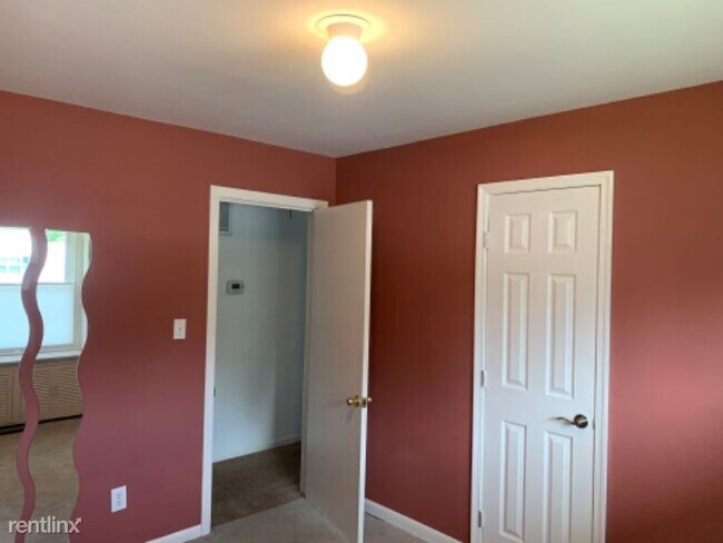 Foto del edificio - 3 br, 1.5 bath House - 707 Big Bethel Rd
