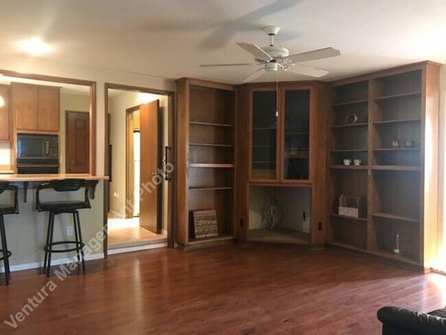 Foto del edificio - 5103 Bradley Rd