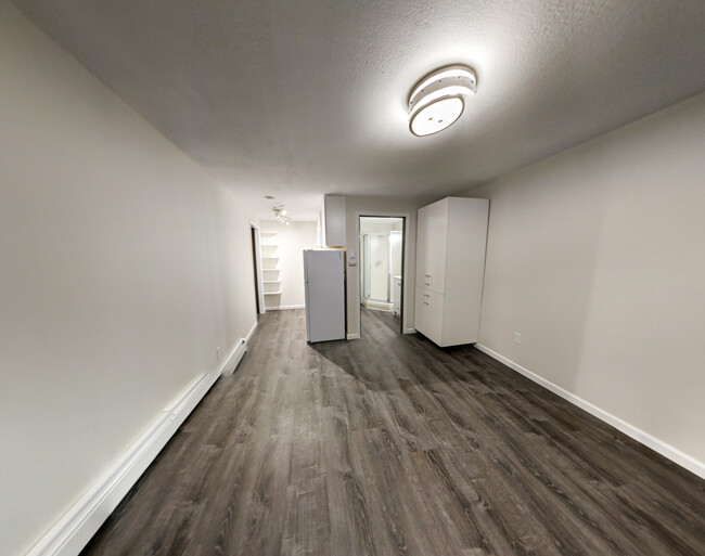 Building Photo - 501/503