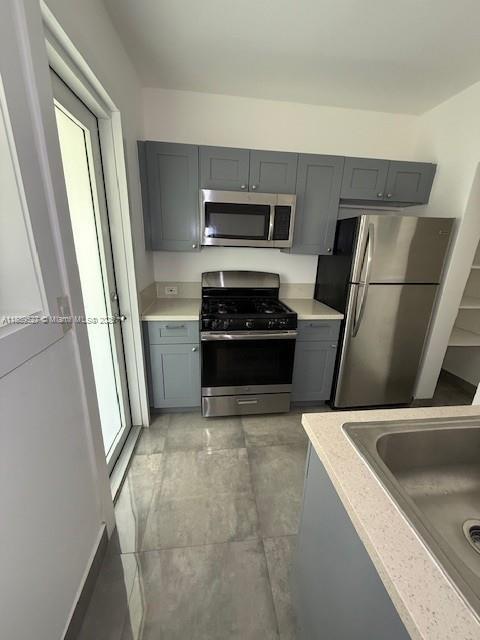 Foto del edificio - 745 83rd St