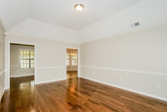 Building Photo - 6869 Quailfield Ln