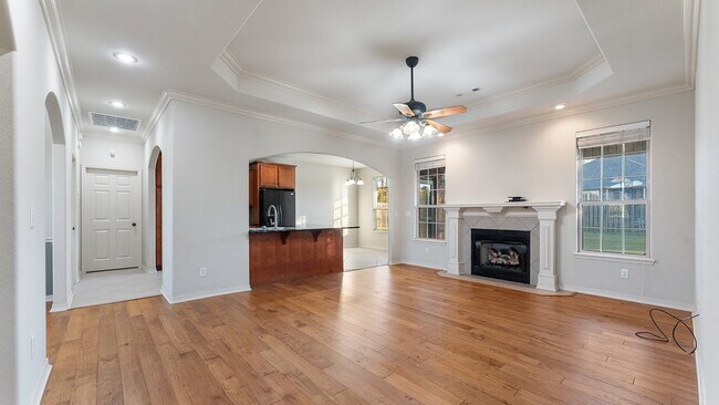 Building Photo - Charming 4-Bedroom Fayetteville Retreat wi...