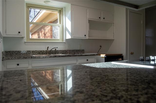 Foto del edificio - 1938 Spring Dr